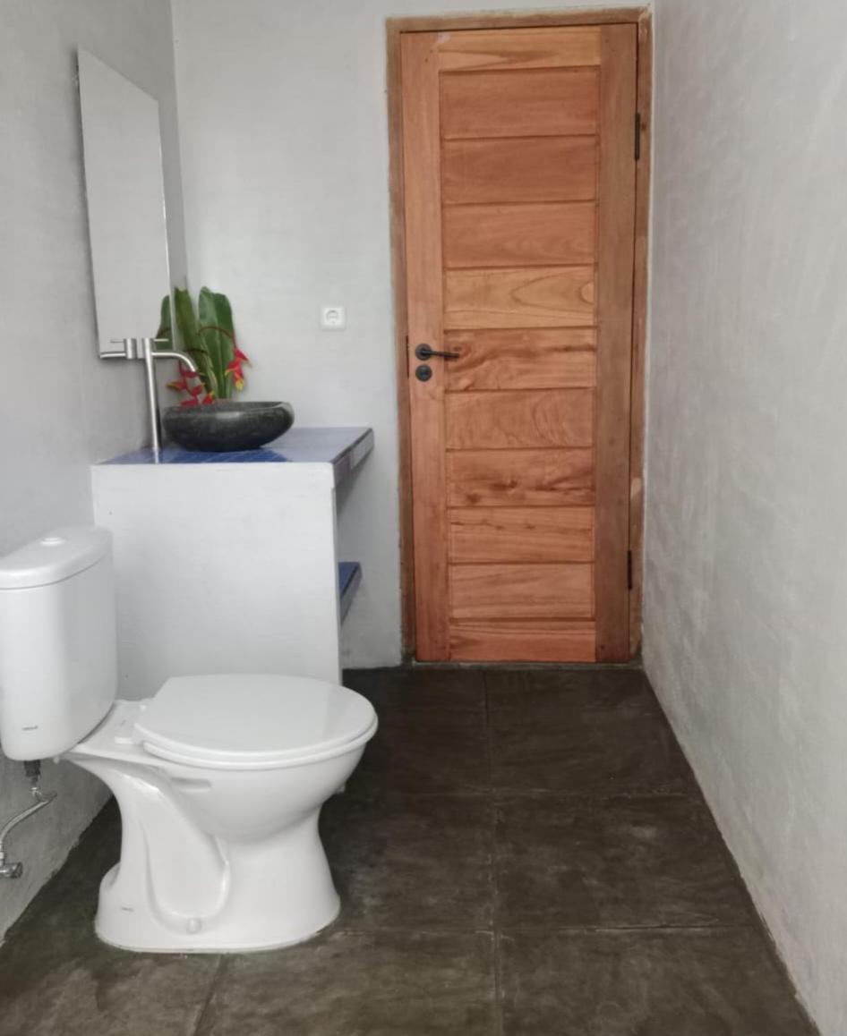 Anik Homestay & Dormy Batukaras Eksteriør billede